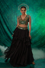 Embrace Regal Luxury With This Black Lehenga Set